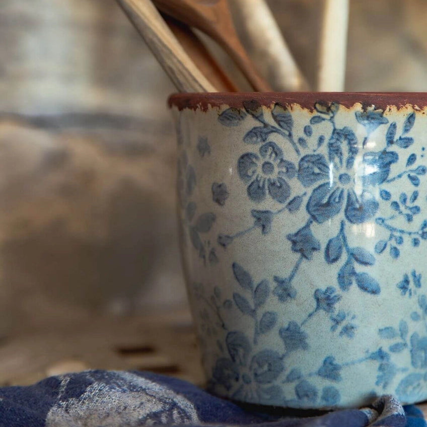 POT AVEC MOTIF FLORAL BLEU