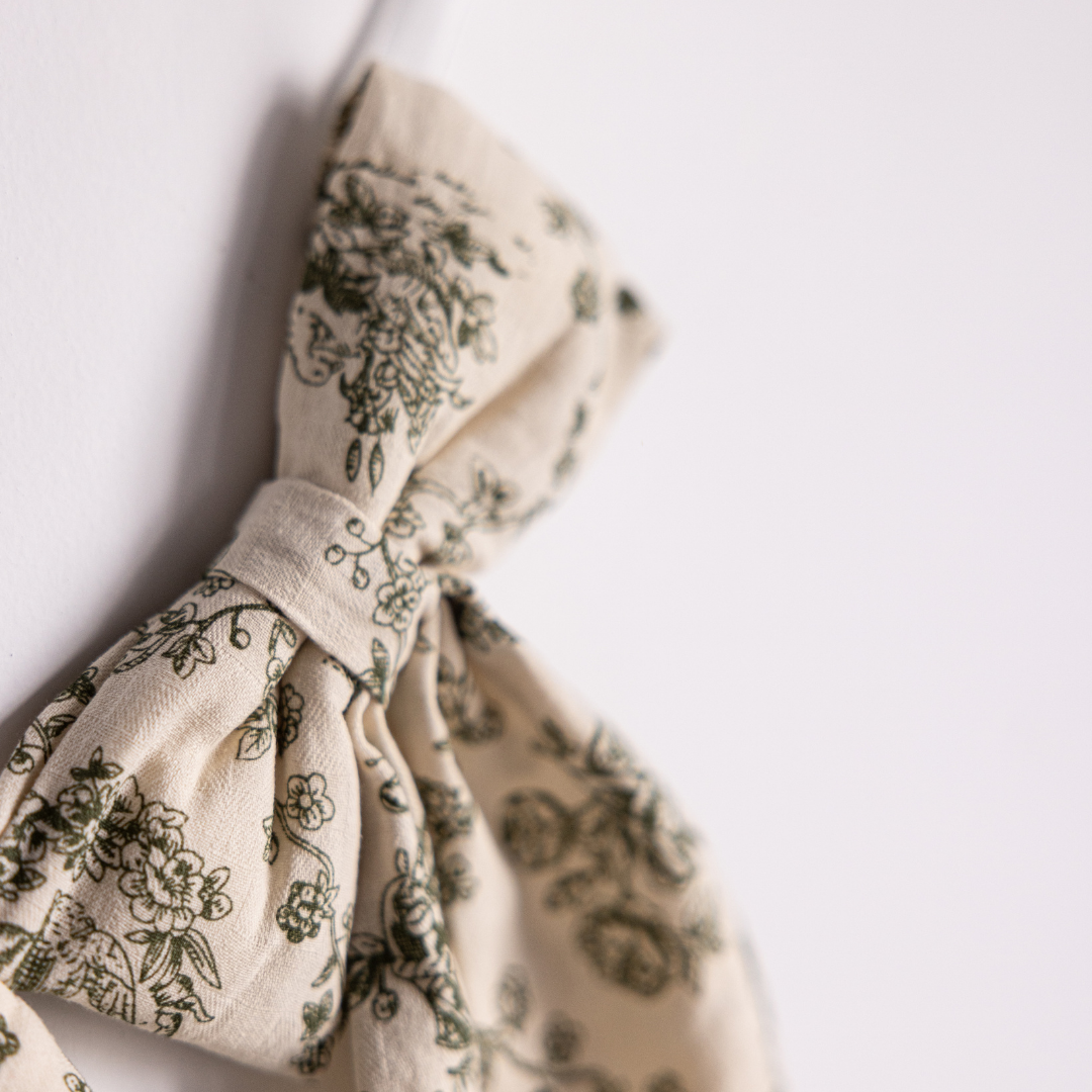 Guirlande de nœuds en tissu « toile de jardin » verte