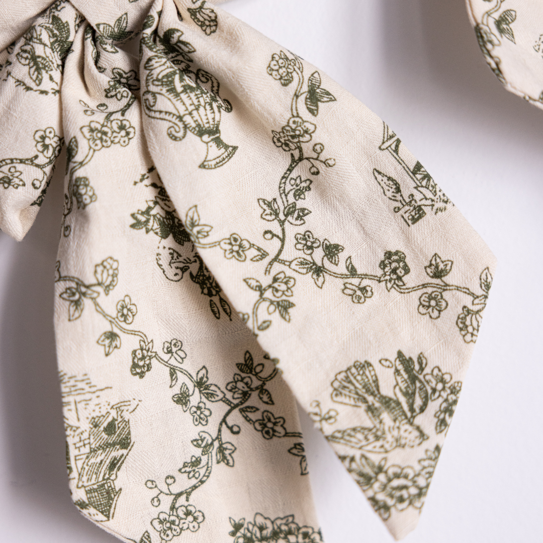 Guirlande de nœuds en tissu « toile de jardin » verte