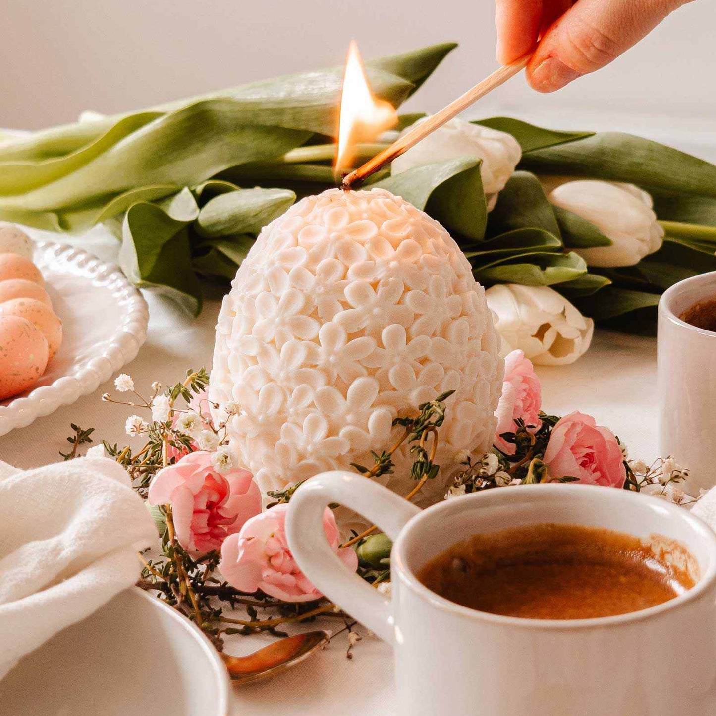 L'œuf fleuri - Bougie Décorative en Soya