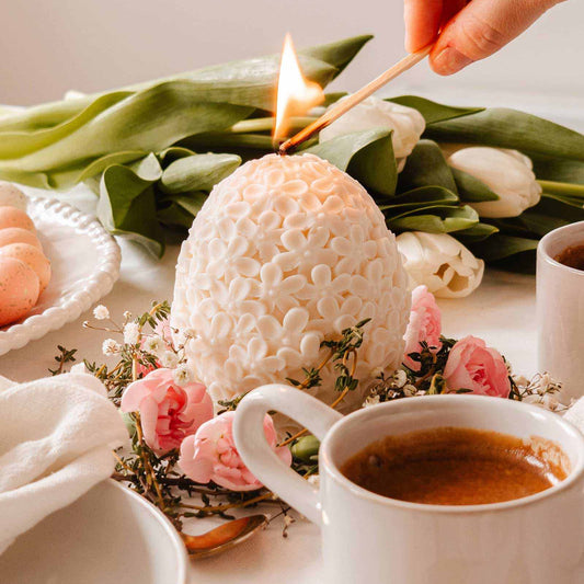 L'œuf fleuri - Bougie Décorative en Soya